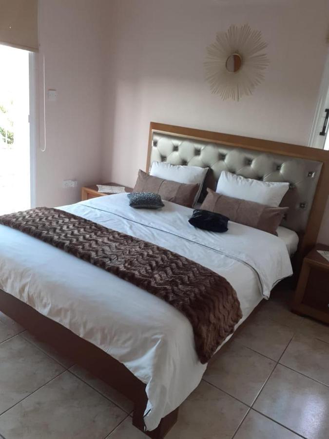 Nanas Vacation House Paphos Esterno foto