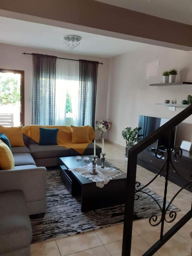 Nanas Vacation House Paphos Esterno foto